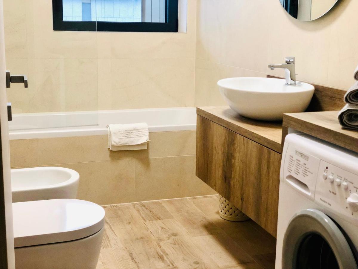 Loft With Terrace In Uptown Milan Near Rho Fiera Apartman Pero Kültér fotó
